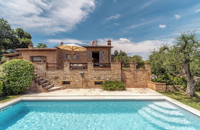 L'Oliveta 6, Emma Villas