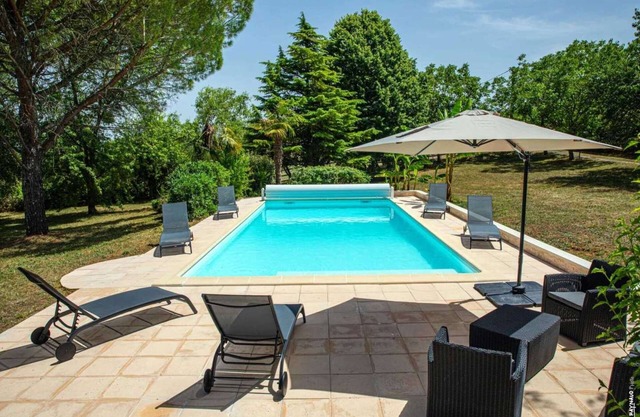 La Cabane du Trel : A beautiful escape to the countryside with heated swimming pool
