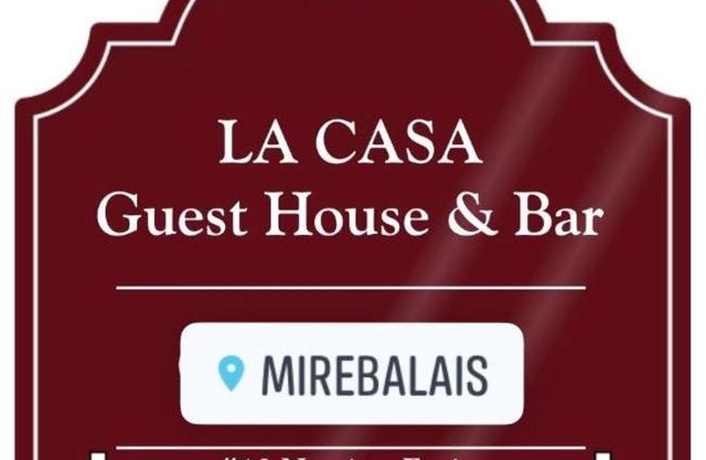 LA CASA guest house and bar