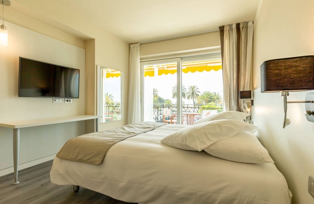 La Dolce Vita Hotel