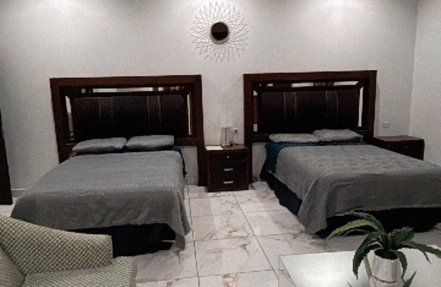 La frontera suites motel