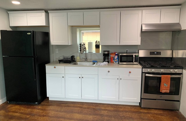 La Hacienda de Old Town - Charming Adobe Style Multiunit house - Pet Friendly!