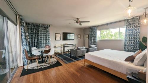LA Huge Mid Century Guesthouse Patio LAX Beach