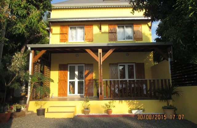 La Kaz Ferblantier. Villa located 5 minutes' walk from the beaches of Saint-Leu.