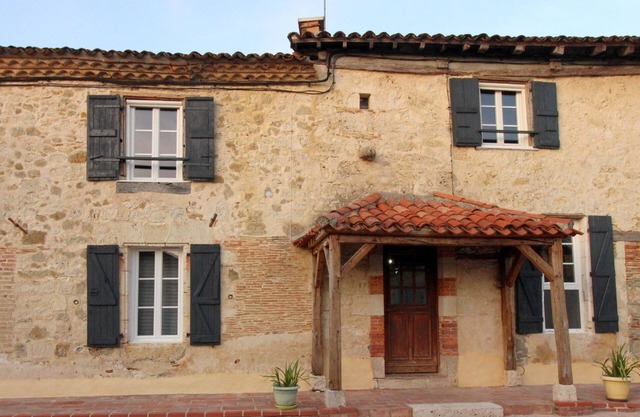 La maison du Village, a typical Gers house for rest and comfort!