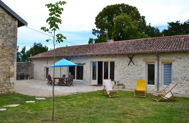 La Motte, pretty cottage in the countryside and swimming pool for 6 people