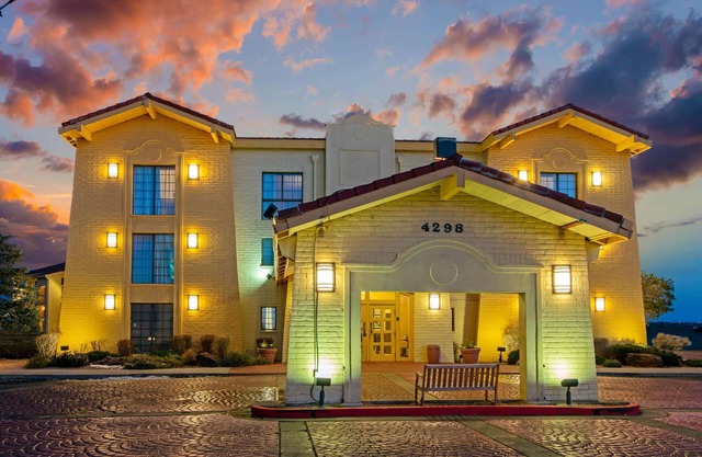 La Quinta Inn by Wyndham Santa Fe