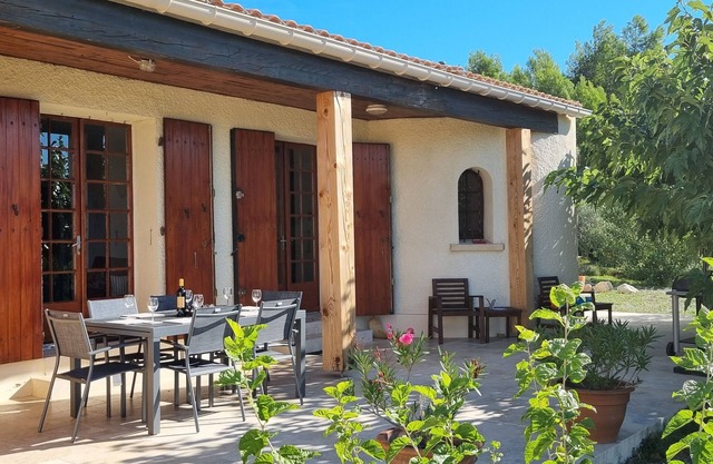 La Rocaille - Gite with stunning Minervois views and private pool