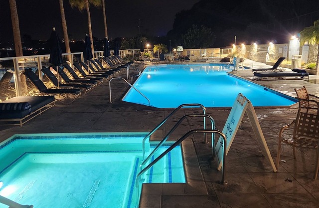 Labor Day Weekend/One bedroom/Ocean View