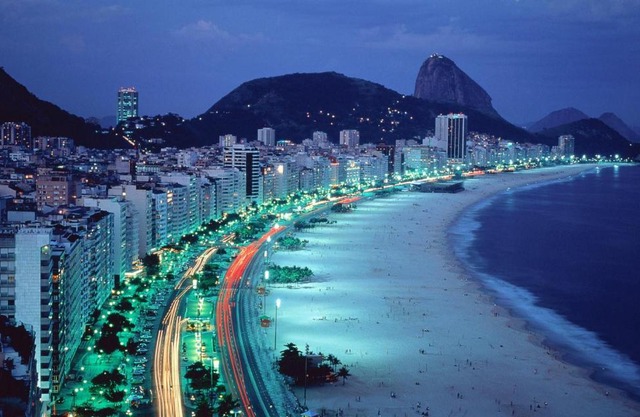 LADO DO METRÔ COPACABANa