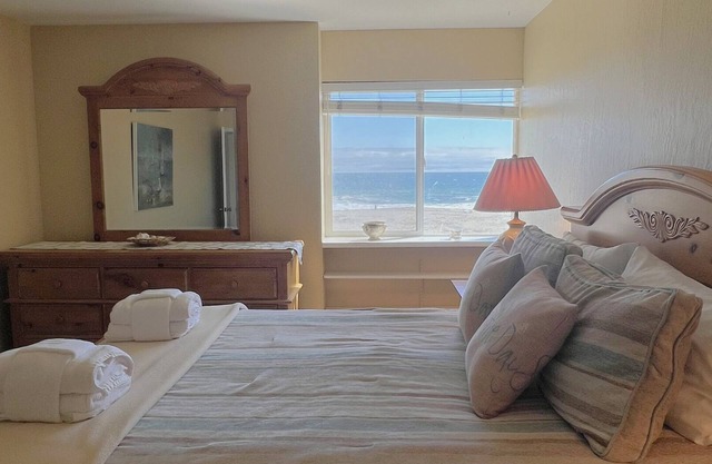 Lagoon on the Sea – Your Perfect Beach Getaway