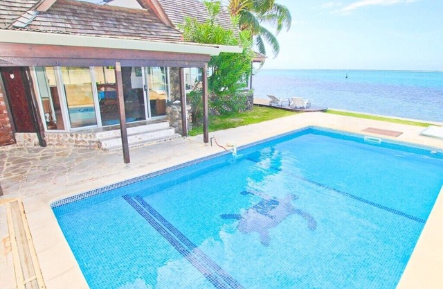LAGOON POOL HOME WITH PRIVATE POOL MAHAREPA Moorea