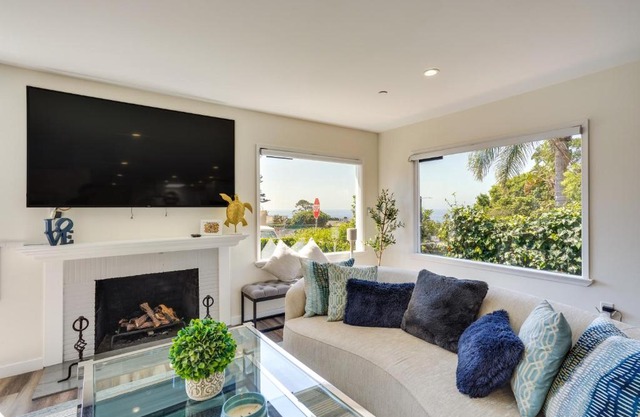 Laguna Beach Escape with Hot Tub and Ocean Views!