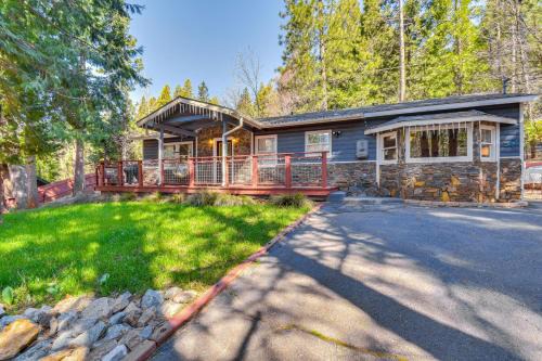 Lake Access and Hot Tub Pet-Friendly Arnold Home