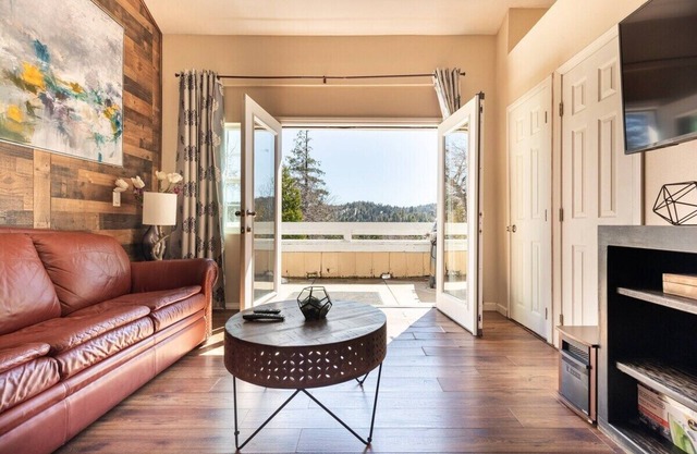 Lake Arrowhead Villas