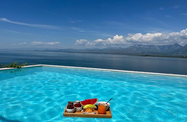 Lake Breeze Villa with a Pool & Magnificent Views