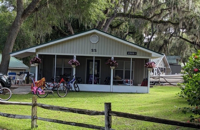Lake front cottage