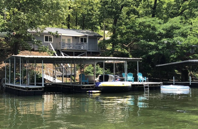 Lake Front! Featured on “HGTV" Private Dock!, Kayaks, PaddleBoard, Gas Firepit!