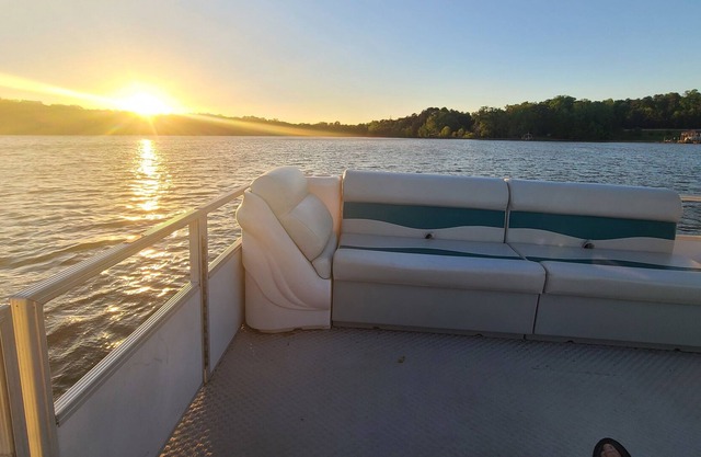 Lake front with optional pontoon