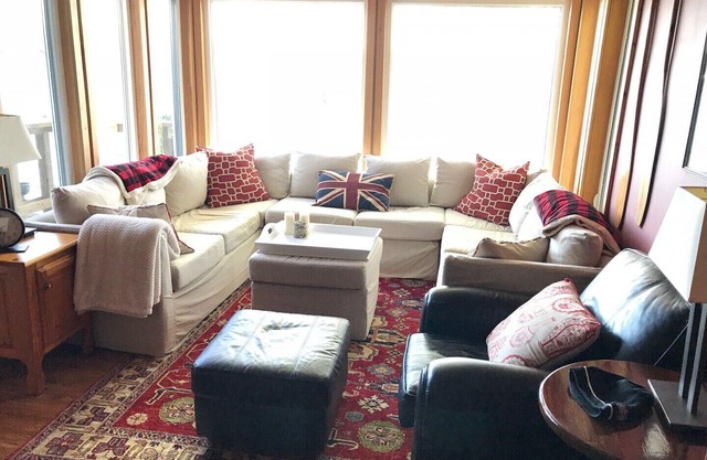 Lake Joseph 3 Bedroom Cottage and Bunkie