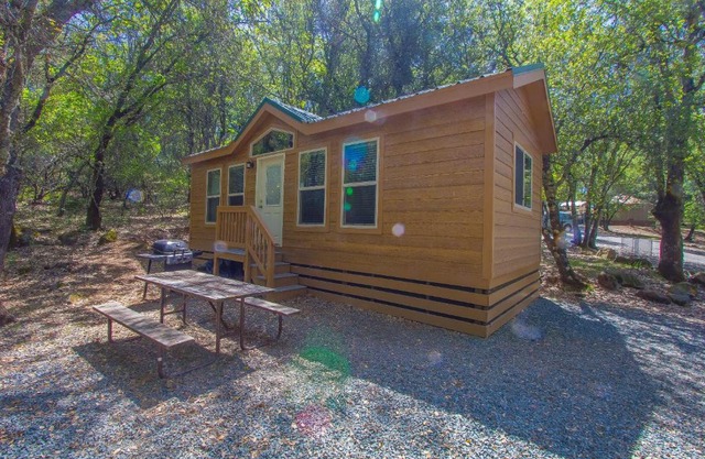 Lake of the Springs Camping Resort Cottage 1