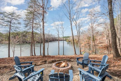 Lake Point Escape on Belews Lake