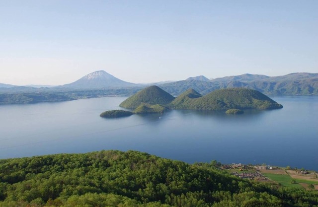 Lake view log house in LAKE TOYA