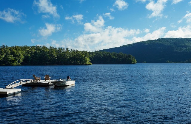 Lakefront cottage, deep water, now booking Summer 2026