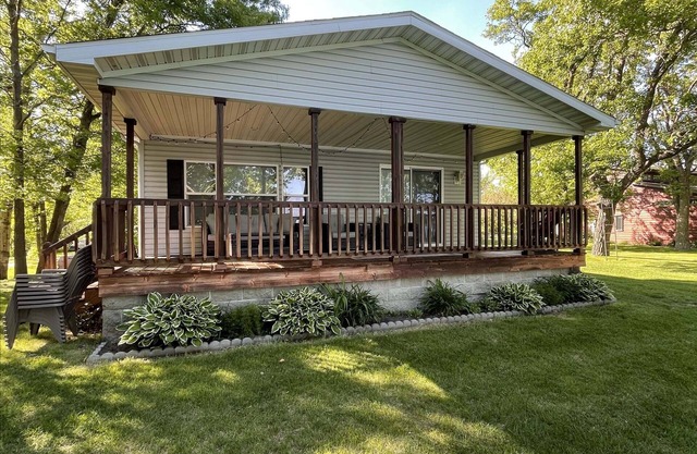 Lakefront Living on Buchanan Lake