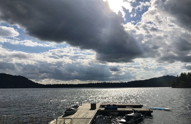 Lakefront Luxury on Deer Lake