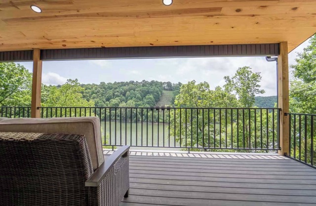 Lakefront Luxury Retreat w/Hot Tub & Game Room