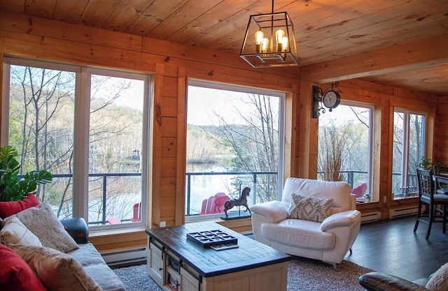Lakefront Retreat & Panoramic Views With Hot Tub and Sauna
