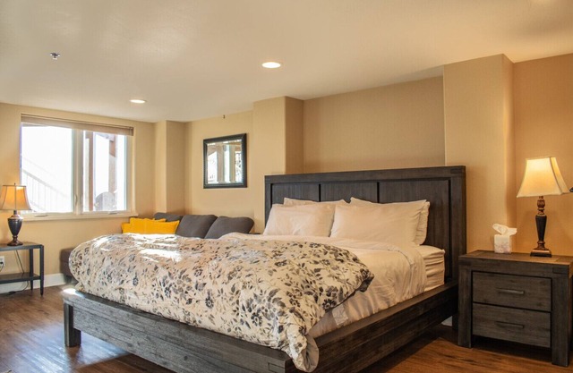 Lakeshore Lodging Ocean Front Lodges