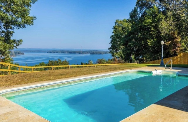Lakeside Cabin minutes from major wedding venues - POOL and 10 person swim spa