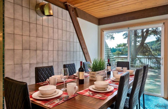 Lakeside chalet