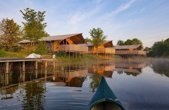Lakeside Escape for Groups