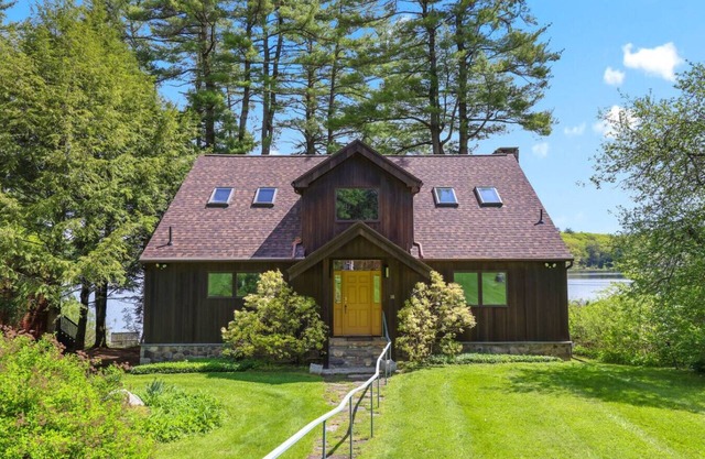 Lakeside Getaway at Goose Pond!