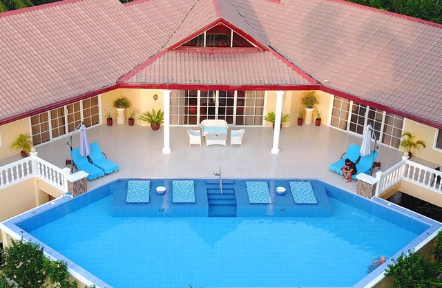 Lankenua Pool Suite with sea view