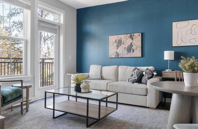 Landing | Amazing 2BD, Pool, Gym