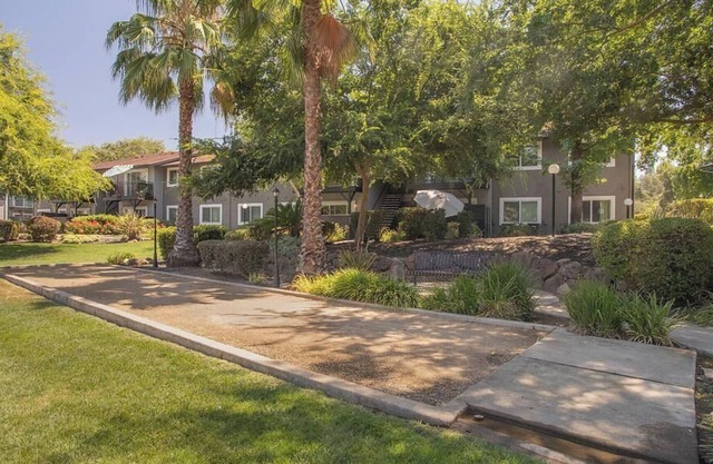 Landing at 98Hundred - 1 Bedroom in Downtown Fair Oaks