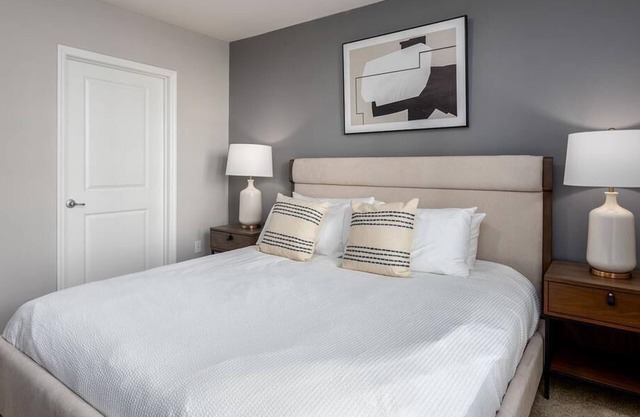 Landing at Berkley House - 2 Bedrooms in Downtown Columbus