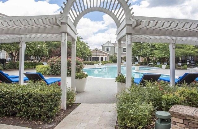 Landing at Hideaway at Greenbrier Luxury Apartment Homes - 1 Bedroom in Greenbrier East