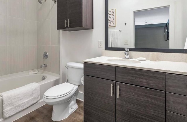 Landing at Mercury NoDa - Studio in North Charlotte