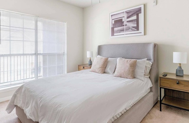 Landing at Settlers Ranch - 2 Bedrooms in South.