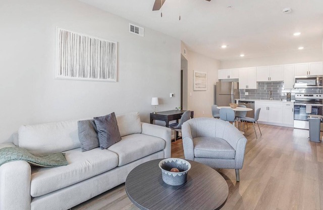 Landing at Summit on Boulder - 2 Bedrooms in Va.