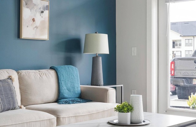 Landing | Beautiful 1BD, Pool, Gym