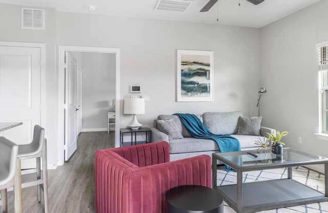 Landing | Chic 1BD, Pool, Gym