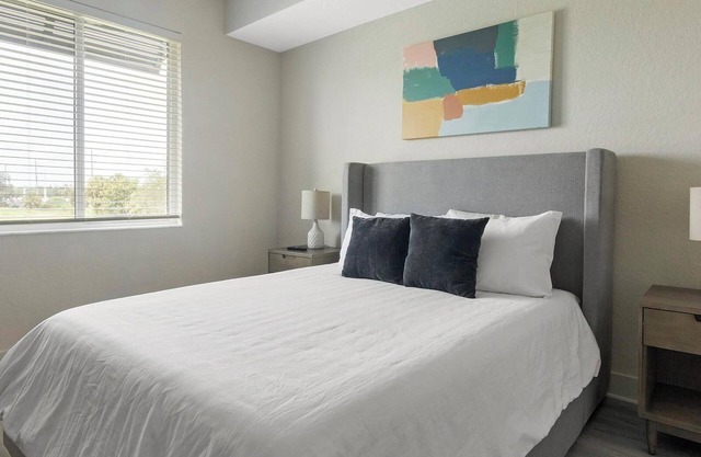 Landing | Spectacular 1BD, Clubhouse, Pool