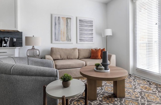 Landing | Stylish 1BD, Clubhouse, Pool