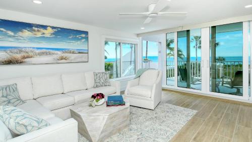 LaPlaya 206C Gorgeous vistas of the Gulf from this light and bright end unit with private access to the beach